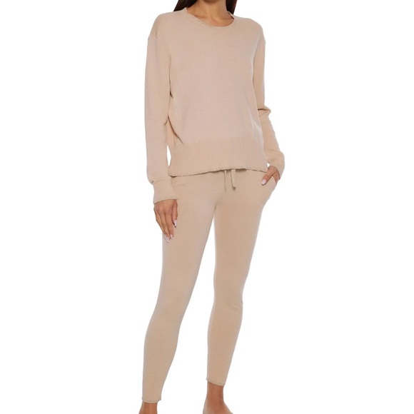 Morgan Lane Other - Morgan Lane Pajamas Charlee Hayley 2-Piece Set Size Medium Latte NWT
